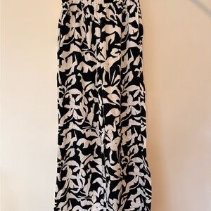 Elegant Black and White Floral Trousers